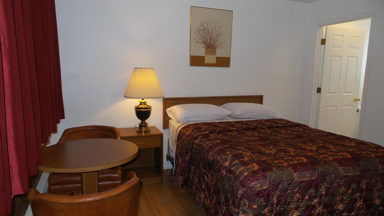 Golden Lion Motel Raymond ภายนอก รูปภาพ